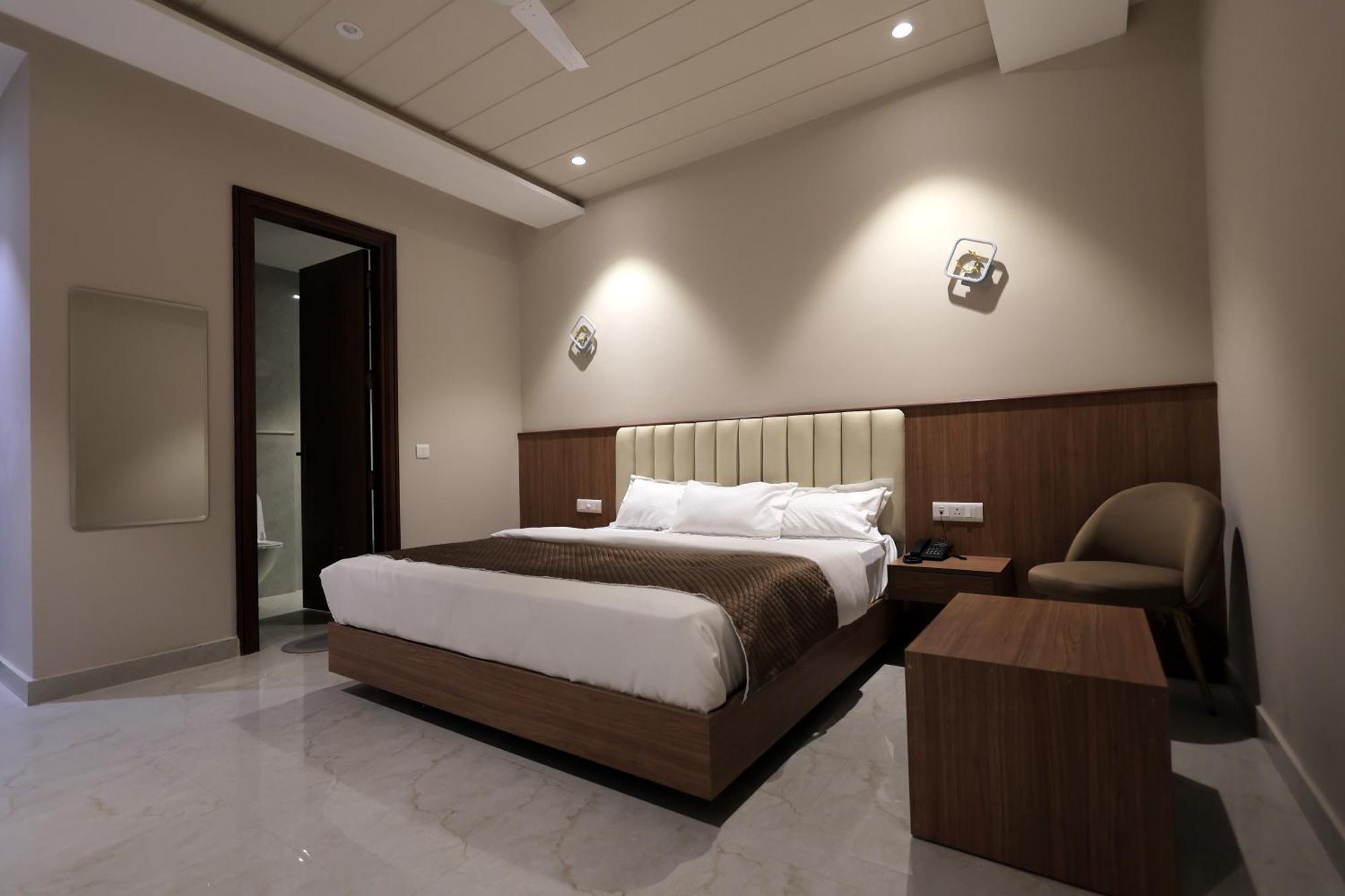 Hotel Regal Palm Moradabad Exterior photo